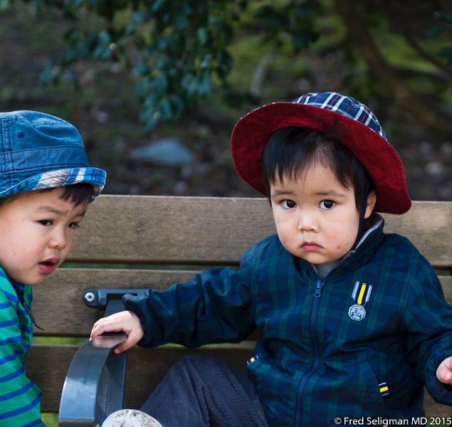 20150312_095918 D4S.jpg - Children on grouds of Nagoya Castle